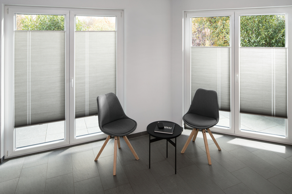 Mhz Plissees, Kadeco Jalousien, Jab Gardinen, Jab Rollos, Luxaflex Lamellen, Neher Insektenschutz, Markisen, Interstil Schienen, Stangen, Jab St